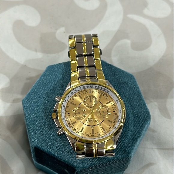 Women Men Fashion Gold wristwatch Bracelet Stainless Steel Analog Quartz - Picture 5 of 6